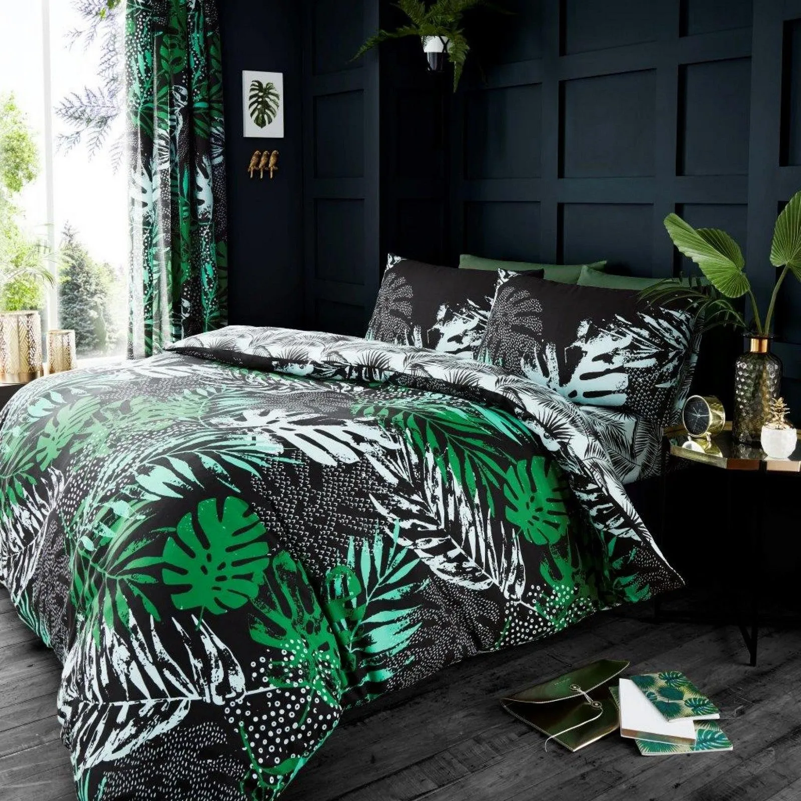 Dark Tropical Duvet Cover Set