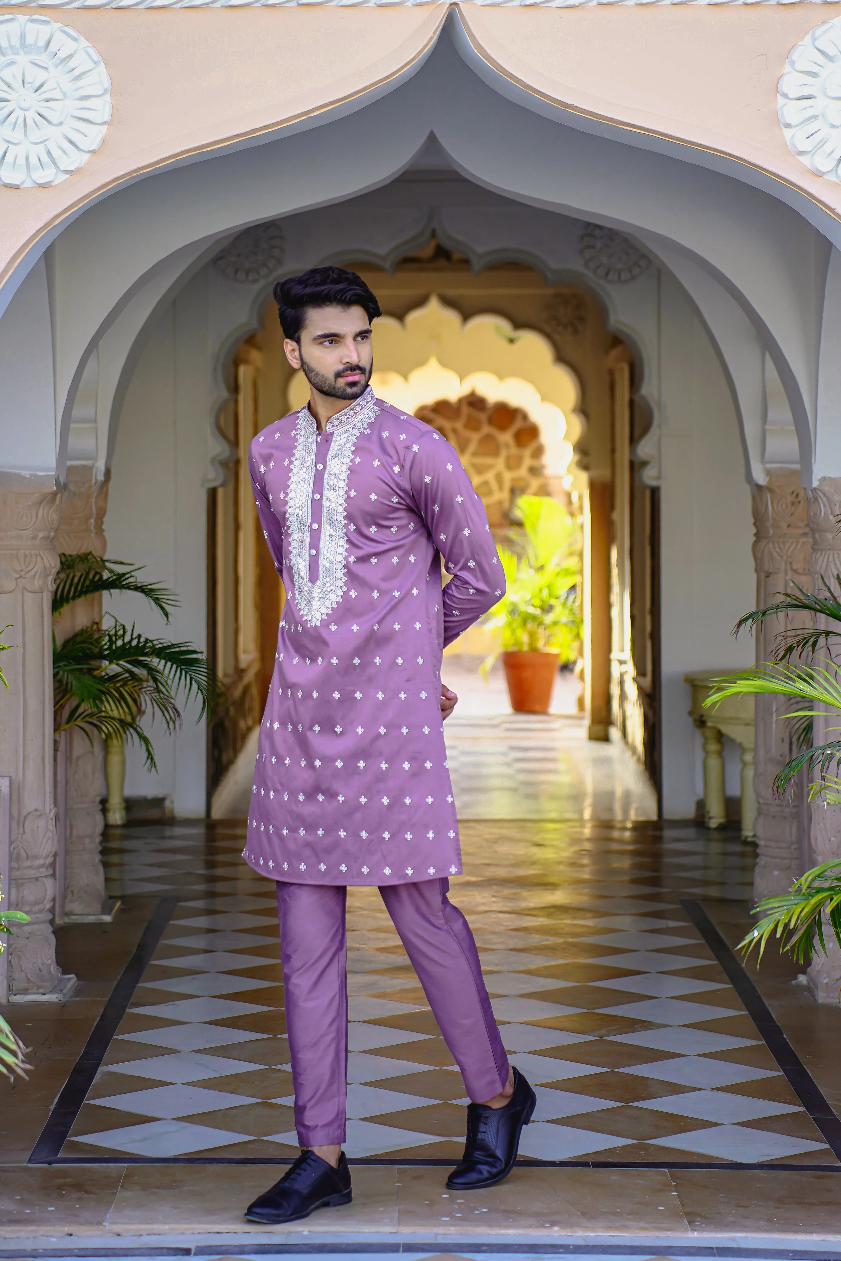 ORCHID MAUVE KURTA SET WITH INTRICATE SEQUINS NECK EMBROIDERY AROUND PLACKET